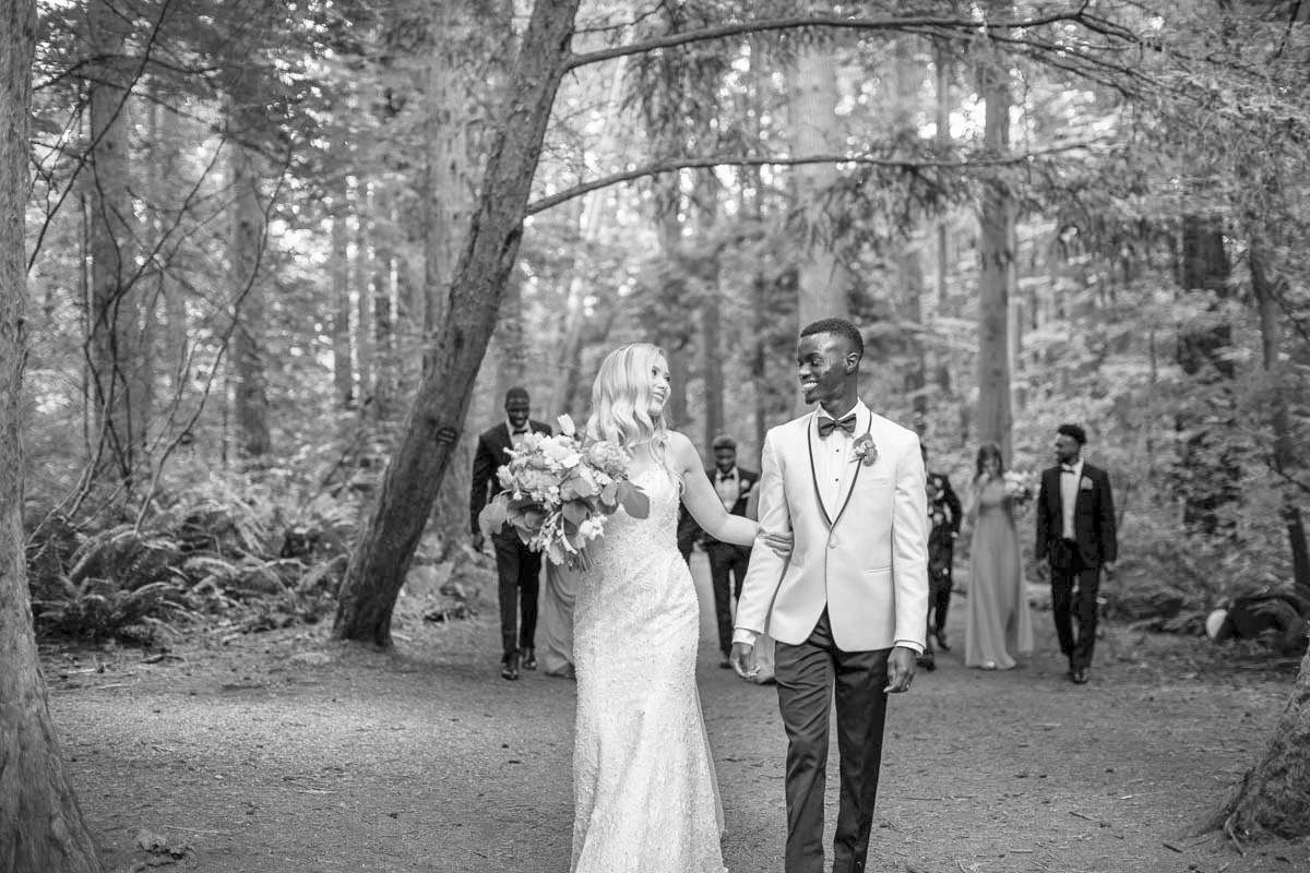 vancouver wedding photographer, maru photography, summer wedding, pacific northwest wedding, pacific nortwest elopement, bc wedding, canadian wedding, vancovuer bride, redwood park, bridesmaids, wedding party fun, bridal party